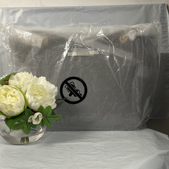 NWT - Michael Kors Jet Set Large Logo Shoulder Bag, Brown - Picture 11 of 12